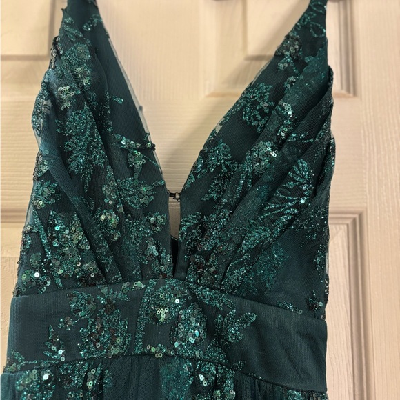 Baltic Born Soieblu Emerald Sequined Floral detail, Size L - Picture 9 of 9